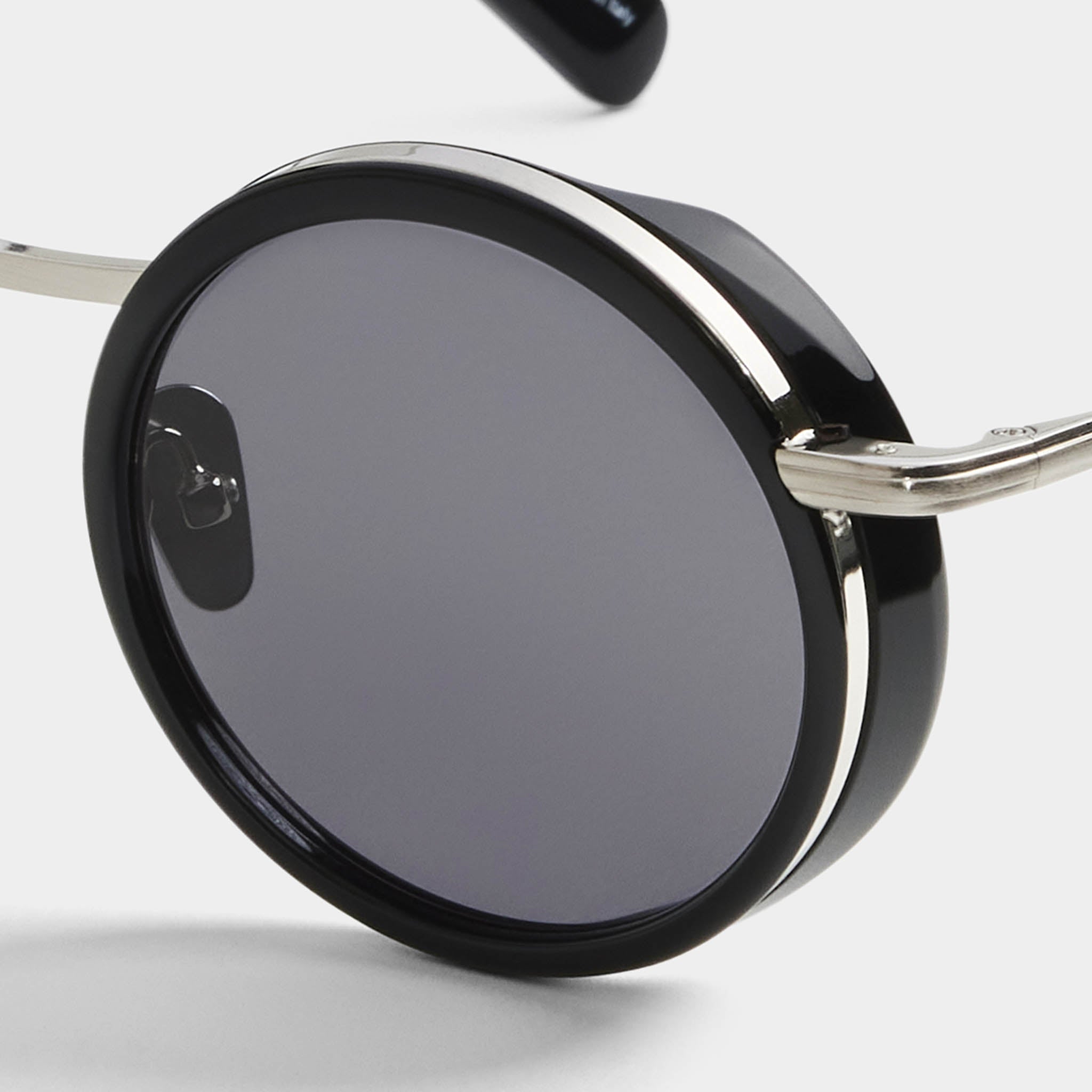 Chillwave – Silver Black / Gray