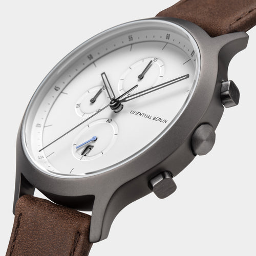 Chronograph – Dark Silver White