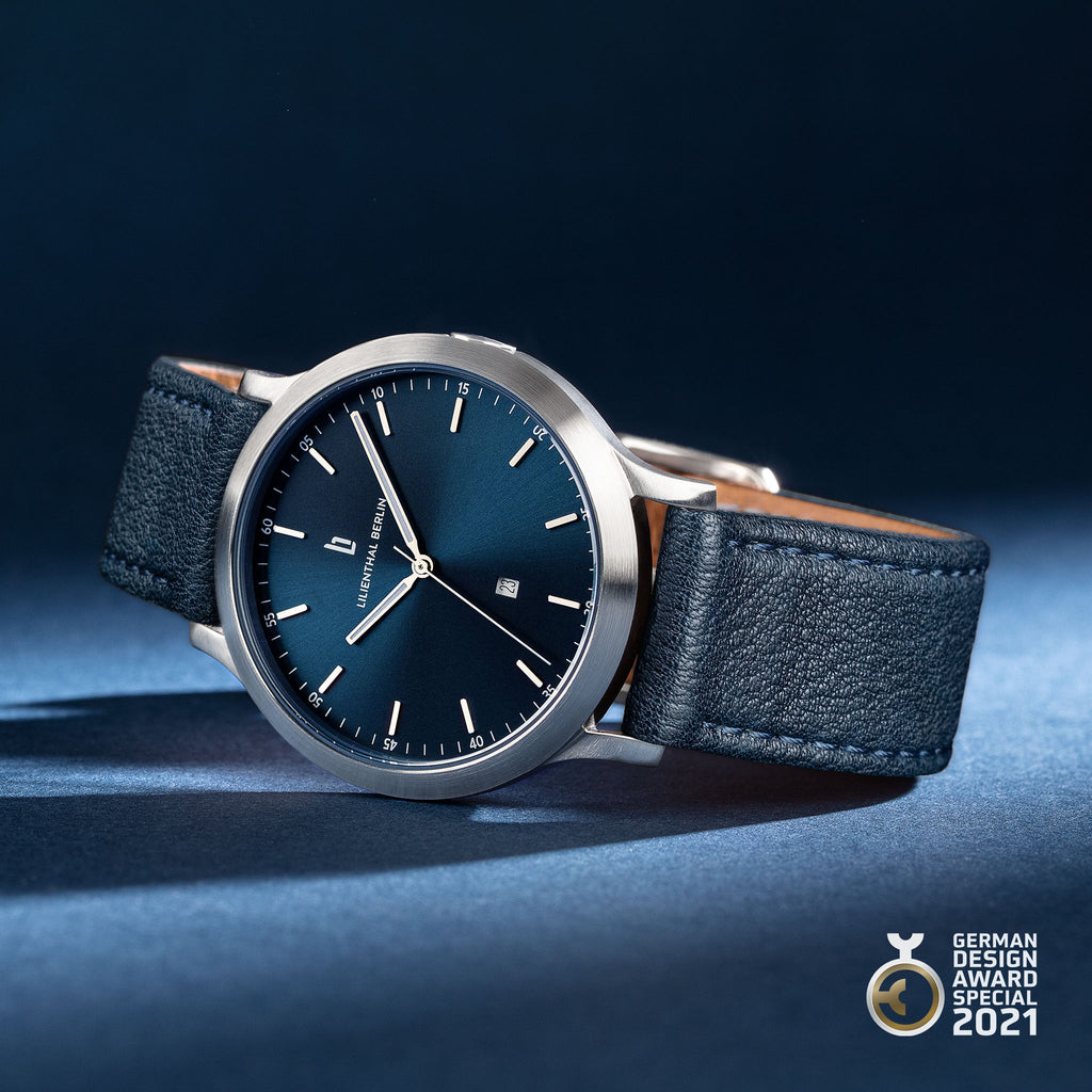 Huxley – Silver Blue