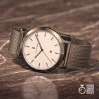 Huxley – Bronze Almond